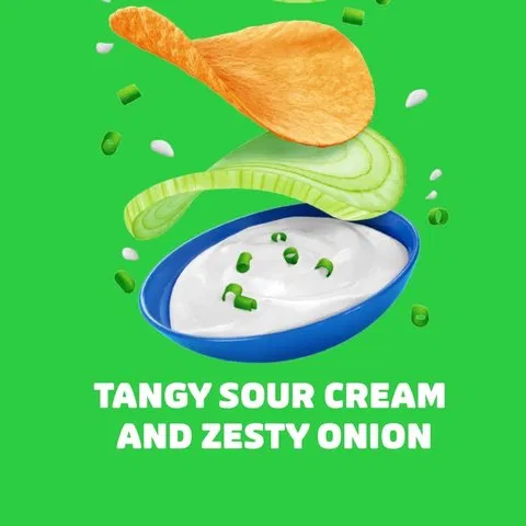 Pringles Sour Cream & Onion Potato Chips